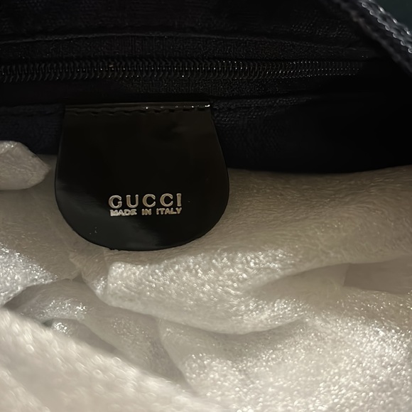 GUCCI  VINTAGE Navy Sholder/crossbody’s bag made out of nylon. - Picture 5 of 12